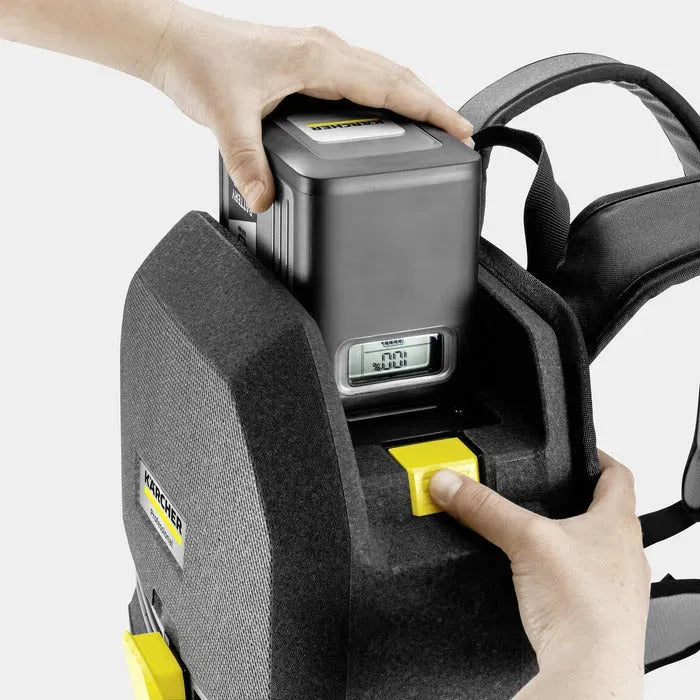 Karcher_BVL_Gym_Vacuum_battery swap